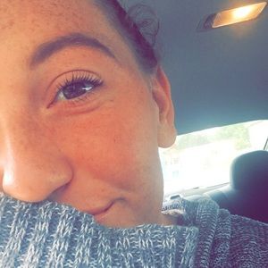 Meet your Posher, Zoe